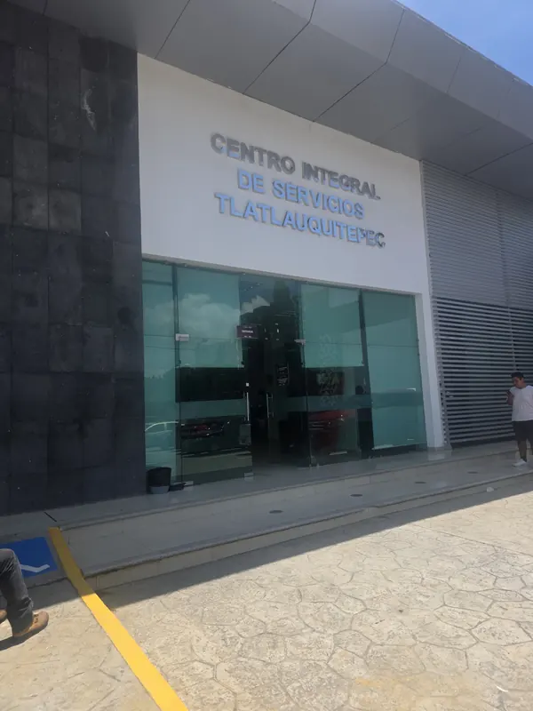 Fachada del Centro Integral de Servicios de Tlatlauquitepec